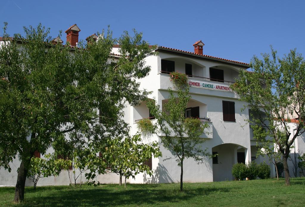 Bed And Breakfast Ritosa Porec Exterior photo